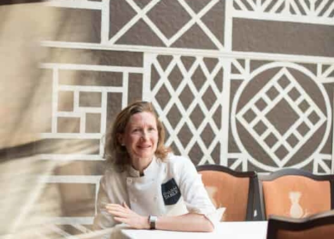 Presenting Pharm Table Photo